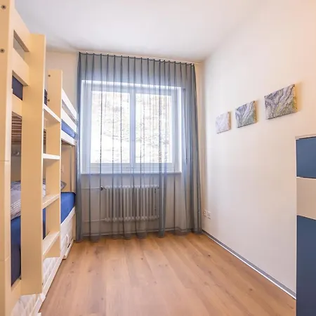Valaisia 135 *